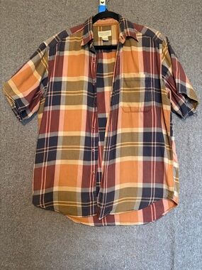 Banana Republic Vintage 80’s Short-Sleeve Plaid Button-Down in Rust Navy & Olive